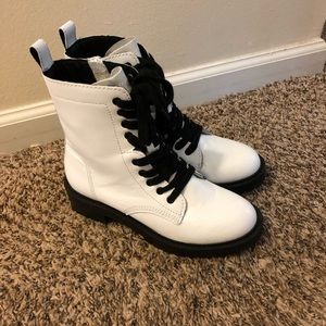 White leather Steve Madden boots
